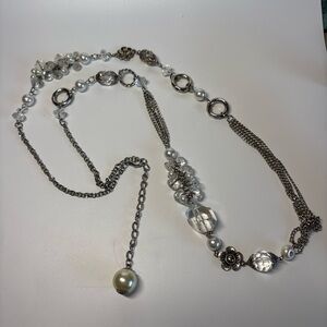 Elegant Silver and Pearl Necklace